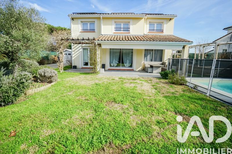 Maison - 110 m² - 5 pièces