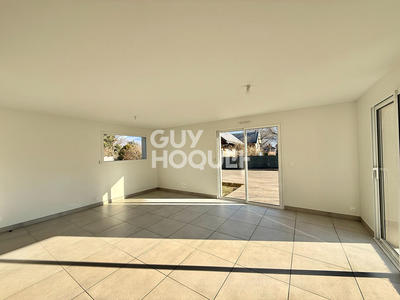 Maison - 93 m² - 4 pièces