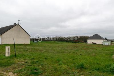 Terrain constructible - 1 010 m²