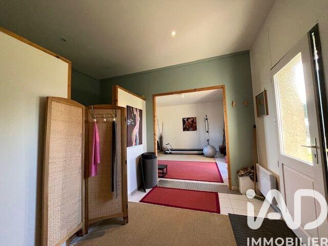 Maison - 194 m² - 6 pièces