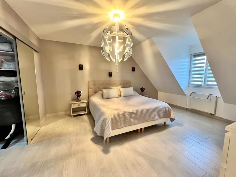 Maison - 175 m² - 7 pièces