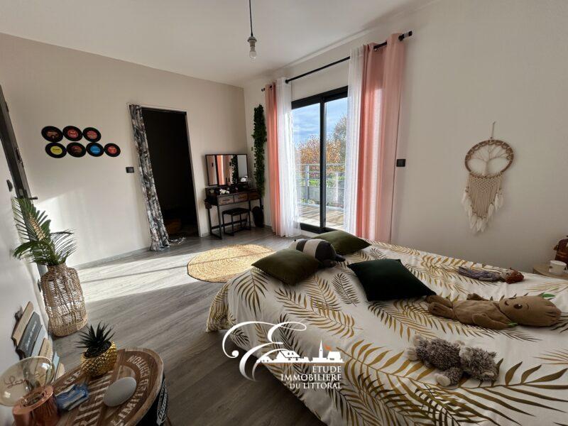 Maison - 299 m² - 9 pièces