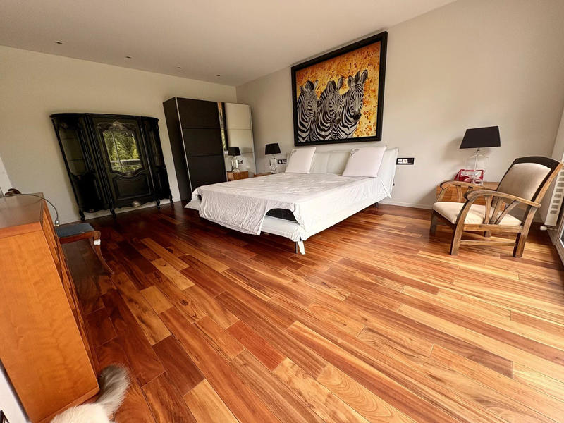 Appartement - 205 m² - 6 pièces