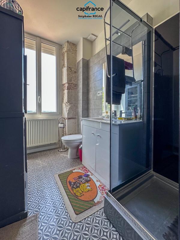 Propriété - 190 m² - 8 pièces