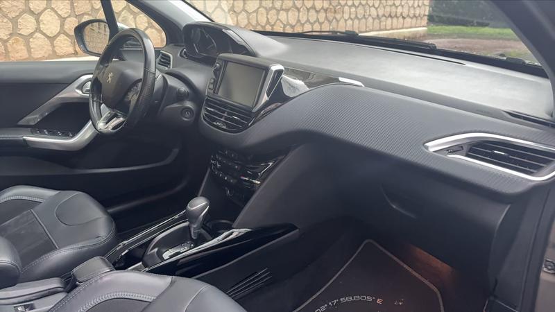 Peugeot 2008 1.2 PureTech 110 Eat6 Allure