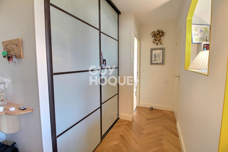 Appartement - 85 m² - 5 pièces