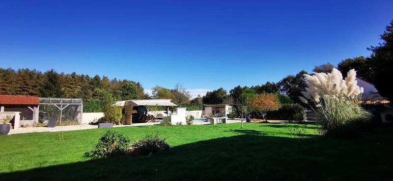 Maison - 284 m² - 10 pièces