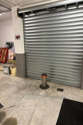 Parking / Garage - 201 m²