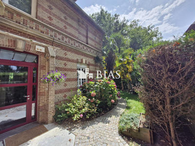 Maison - 145 m² - 6 pièces