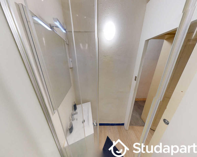 Chambre - 67 m² - 1 pièce