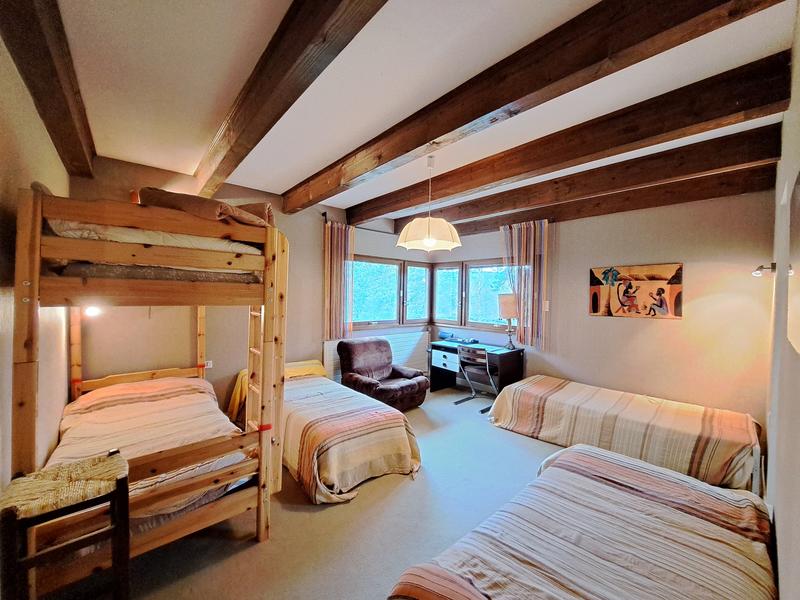 Maison - 248 m² - 9 pièces