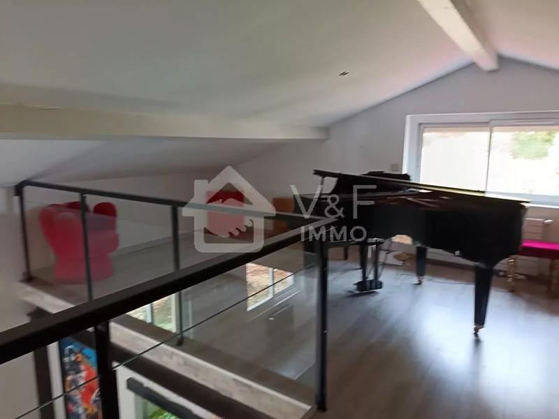 Maison - 144 m² - 5 pièces