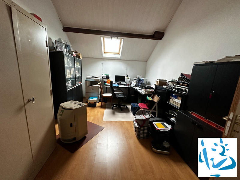 Maison - 187 m² - 8 pièces