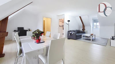 Appartement - 90 m² - 4 pièces