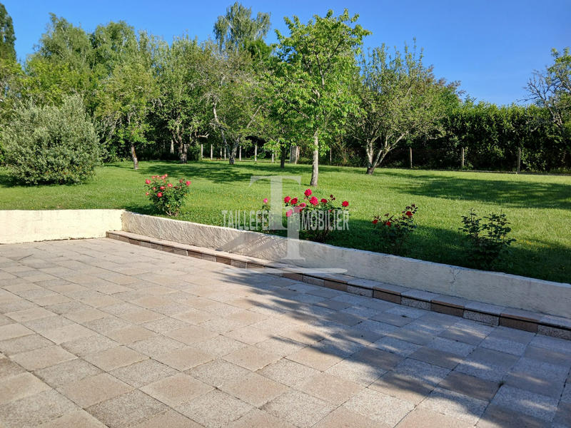 Maison - 210 m² - 6 pièces