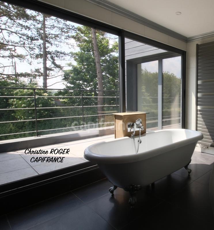 Maison - 268 m² - 8 pièces