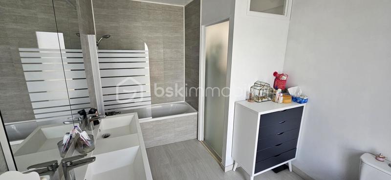 Maison - 88 m² - 4 pièces