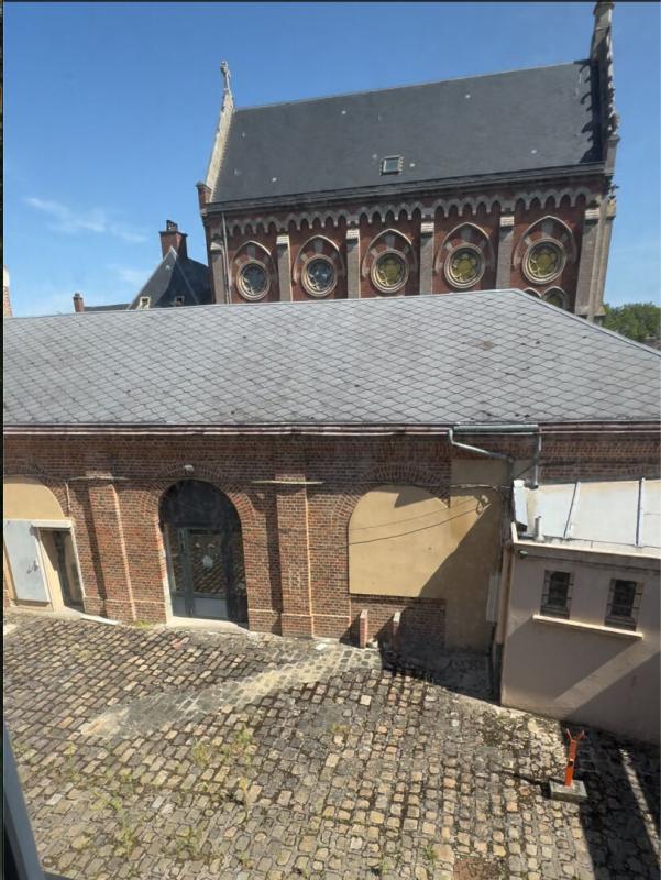 Immeuble - 1 200 m² - 22 pièces