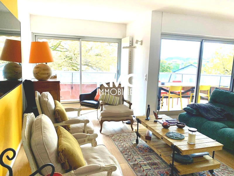 Appartement - 98 m² - 3 pièces