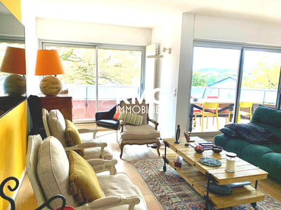 Appartement - 98 m² - 3 pièces