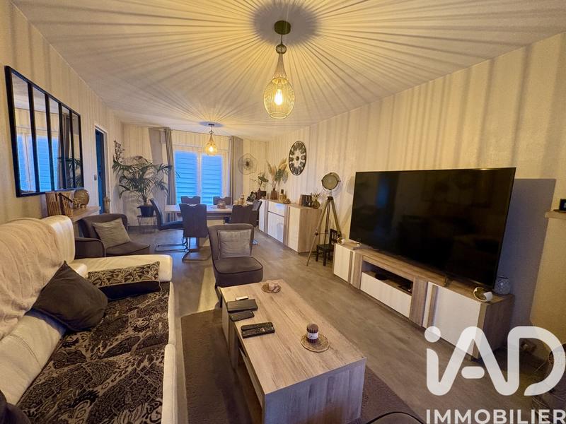 Maison - 90 m² - 5 pièces