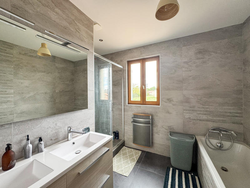 Maison - 177 m² - 6 pièces