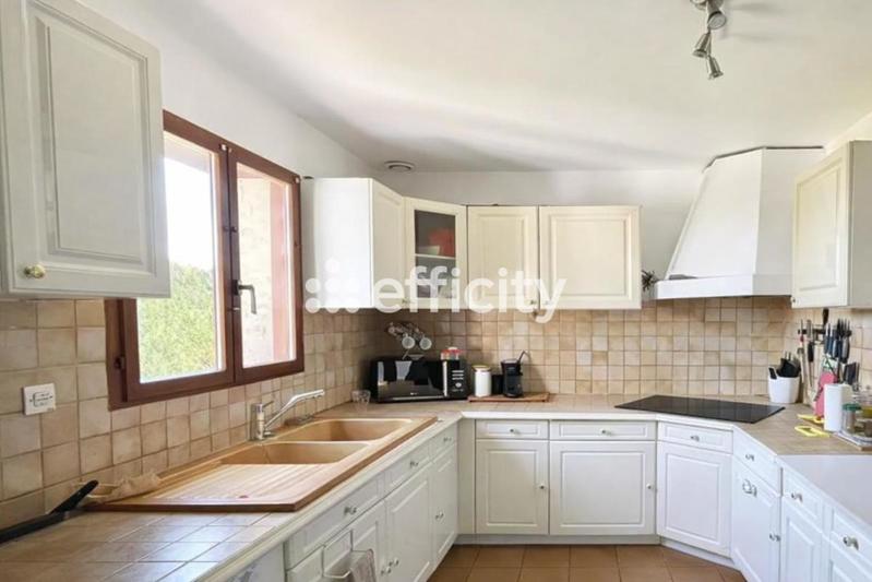 Maison - 110 m² - 6 pièces