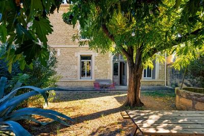 Maison - 230 m² - 8 pièces