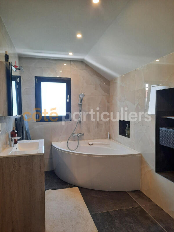 Maison - 136 m² - 5 pièces