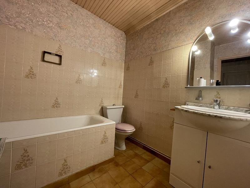 Maison traditionnelle - 153 m² - 7 pièces