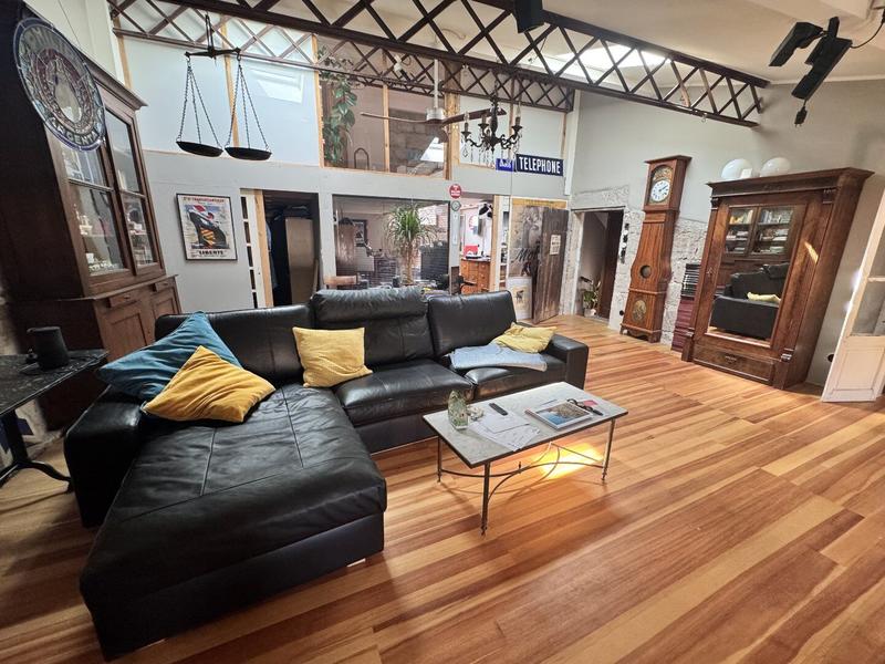 Appartement - 125 m² - 6 pièces