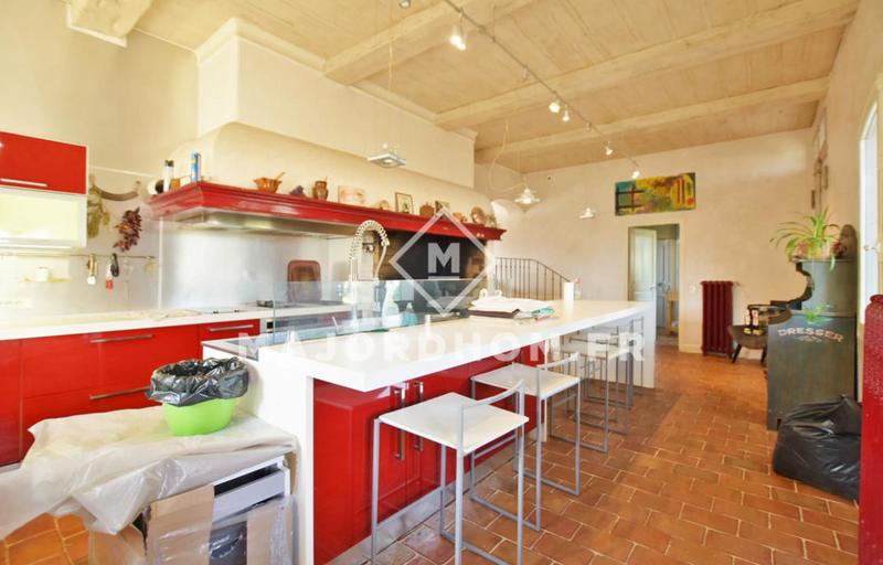 Maison - 211 m² - 6 pièces