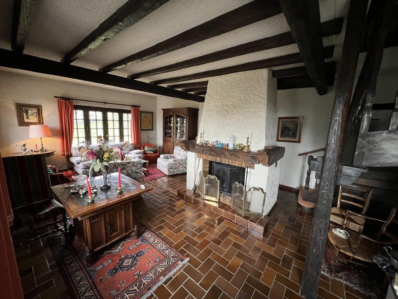 Maison - 185 m² - 8 pièces