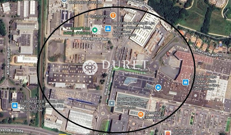 Local commercial - 1 020 m²