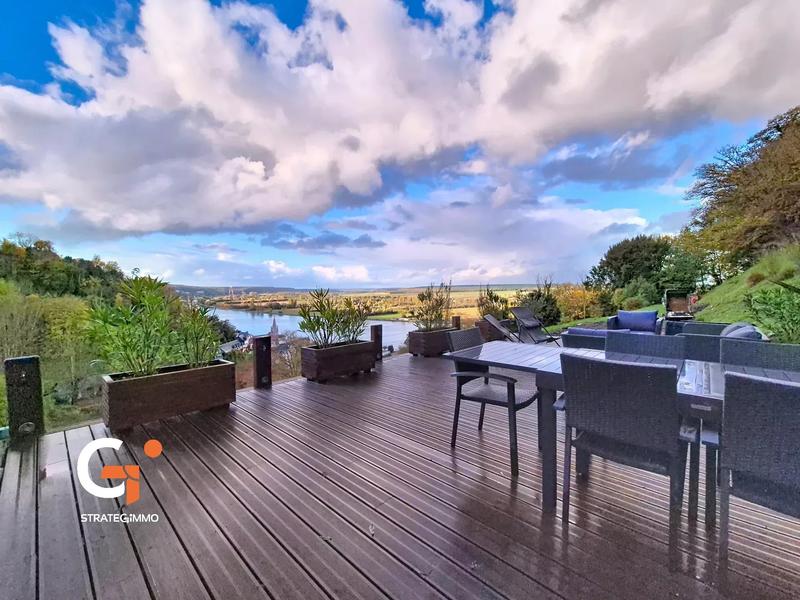 Maison - 350 m² - 8 pièces