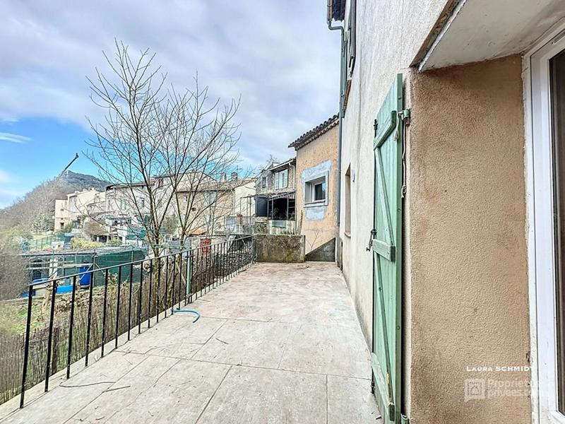 Immeuble - 150 m² - 8 pièces