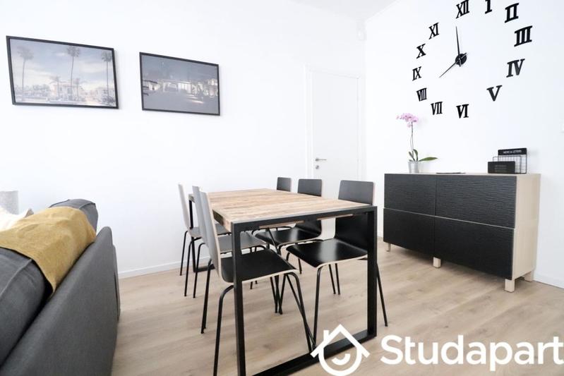 Chambre - 10 m² - 1 pièce