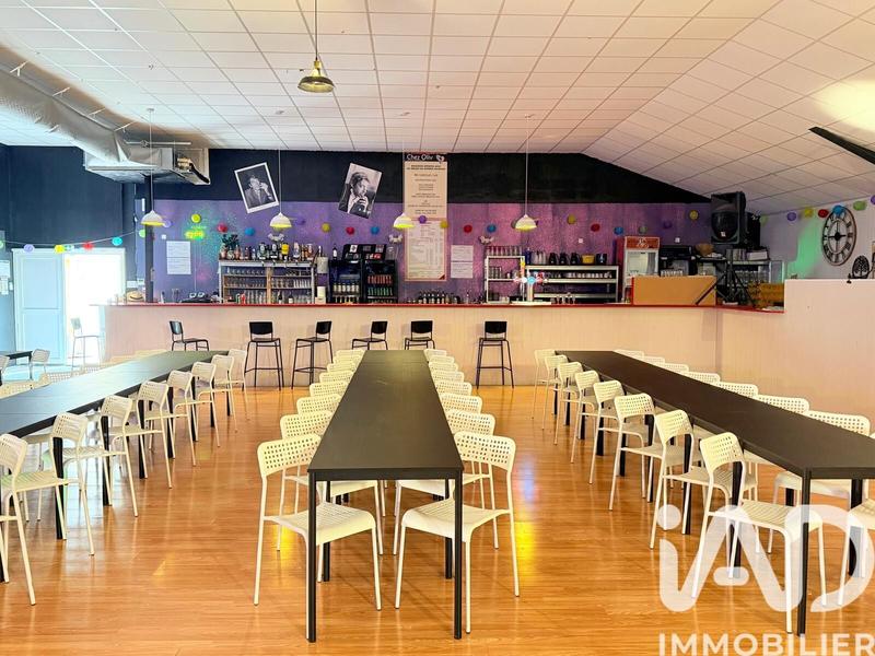 Maison - 1 540 m² - 14 pièces