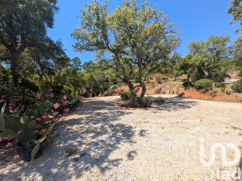 Maison - 460 m² - 12 pièces