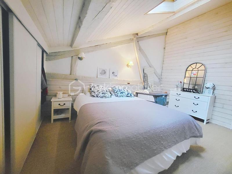 Maison en pierre - 192 m² - 7 pièces