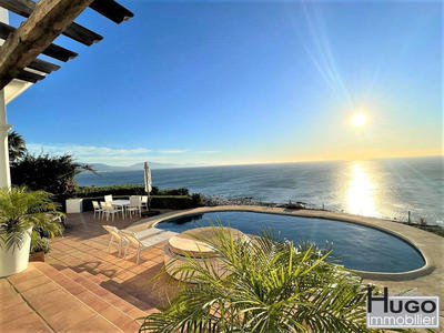 Villa - 355 m² - 10 pièces