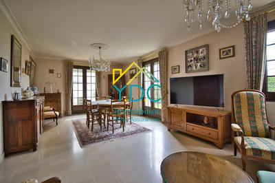 Maison - 121 m² - 6 pièces