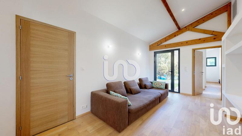 Maison - 220 m² - 7 pièces