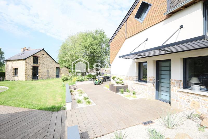 Maison - 247 m² - 9 pièces