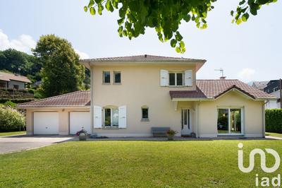 Maison - 145 m² - 6 pièces