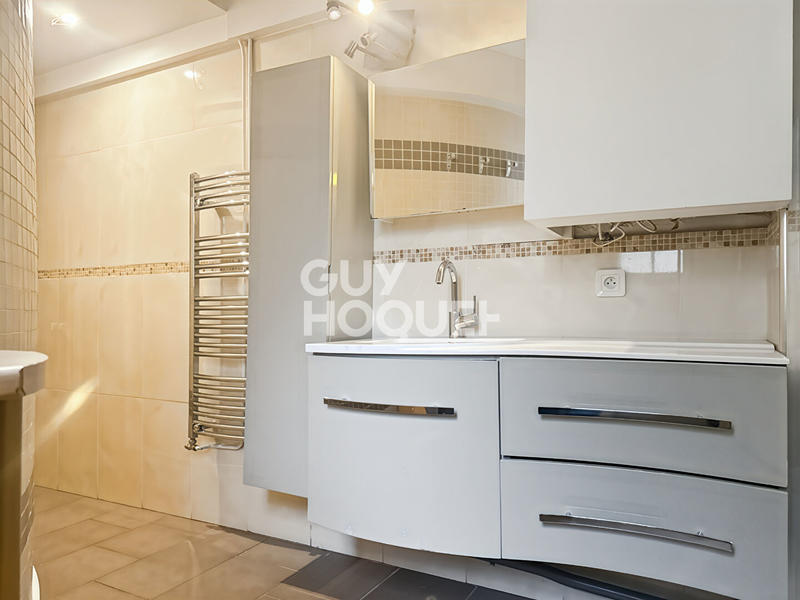 Appartement - 94 m² - 4 pièces