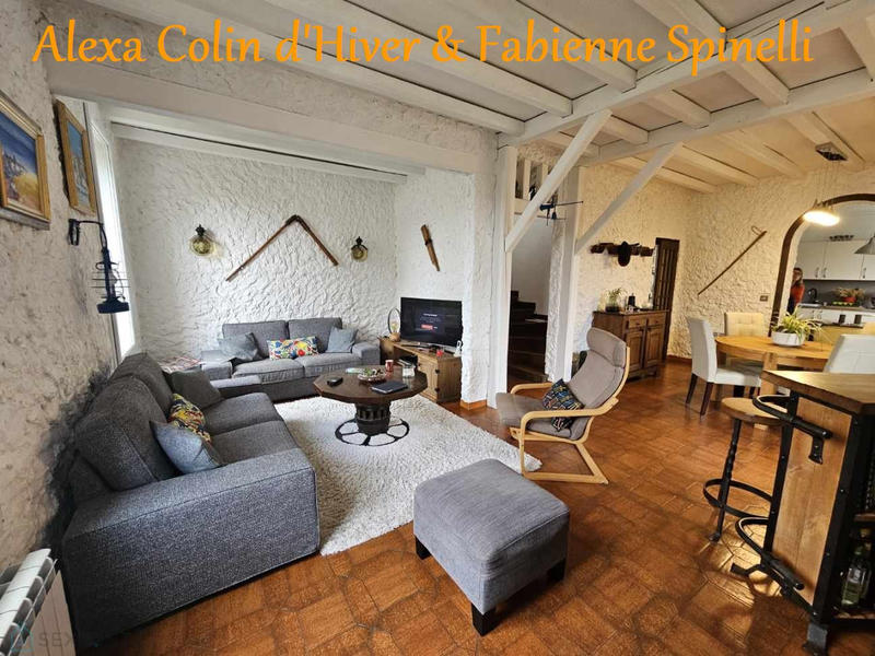 Maison - 90 m² - 5 pièces