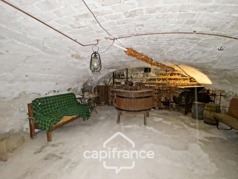 Maison en pierre - 229 m² - 8 pièces