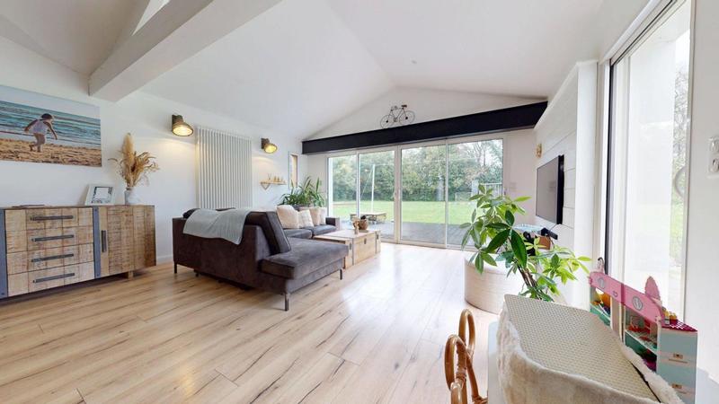 Pavillon - 183 m² - 7 pièces