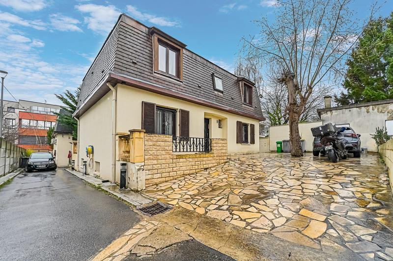 Maison contemporaine - 240 m² - 7 pièces